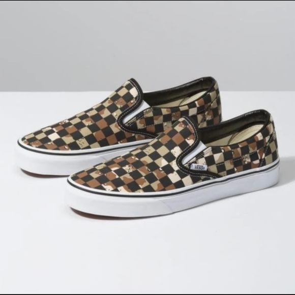 Vans Shoes - NIB Women Size 7.5 Vans Classic Slip-on Checkboard Shoes Camo-desert/True White